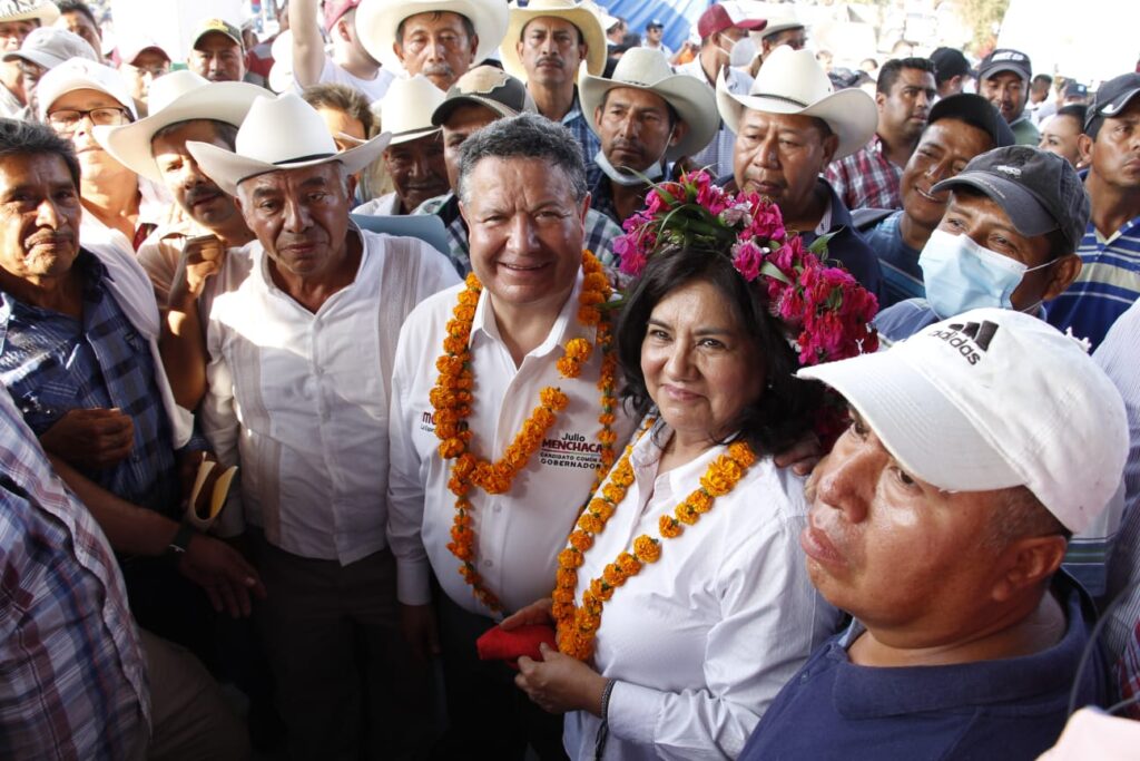 Julio Menchaca recorre comunidades olvidadas por anteriores administraciones