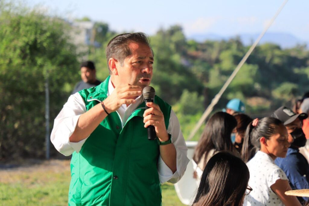 Gobierno de unión entre ciudadanos y servidores públicos