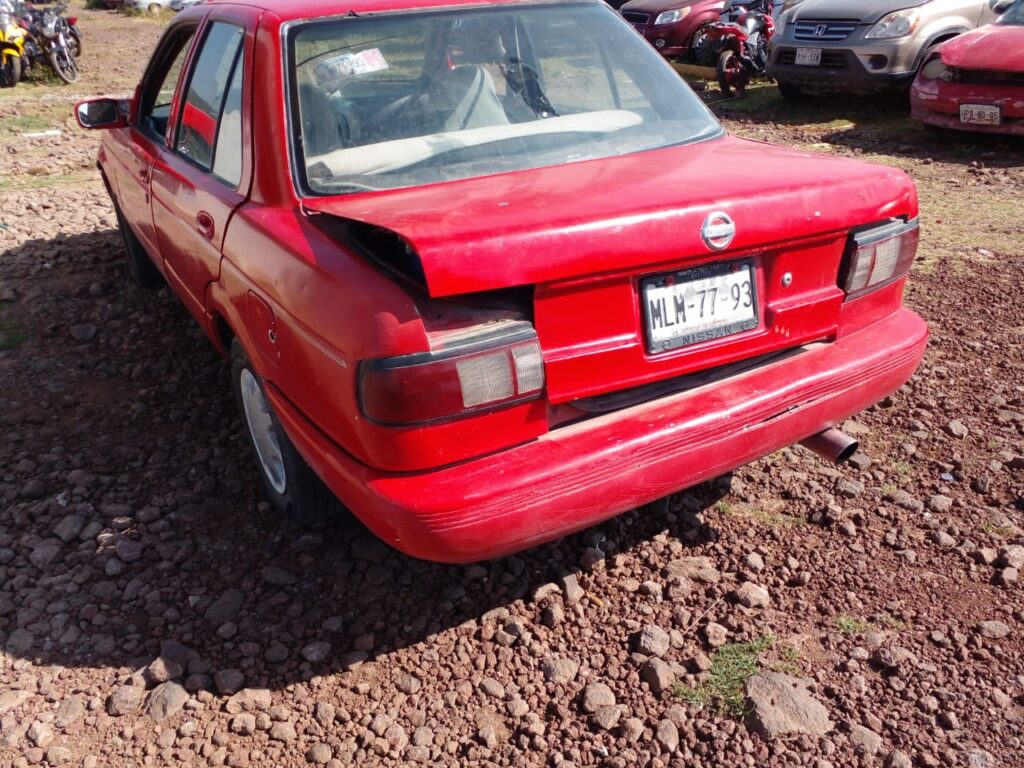 Aseguraron un Tsuru cargado de huachicol