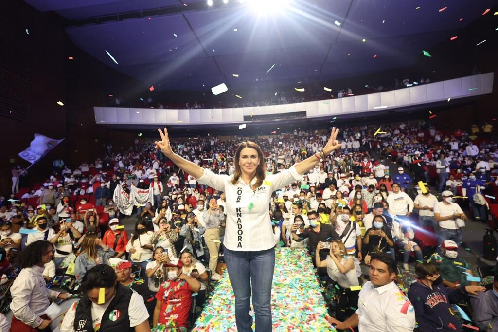 Carolina Viggiano reunida con miles de jóvenes de diferentes municipios de la entidad