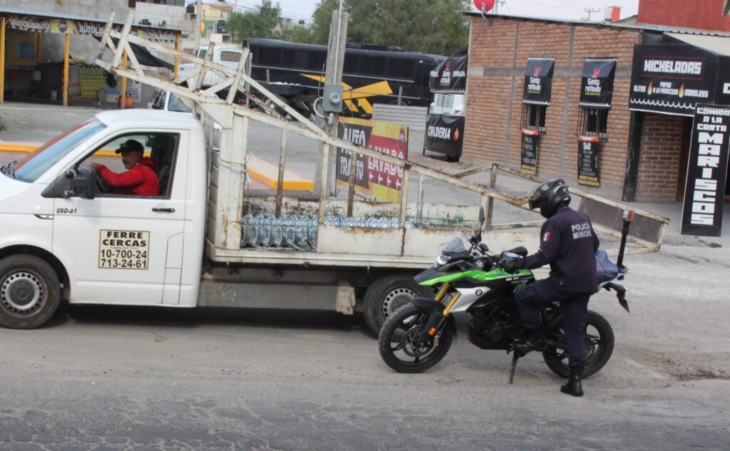 Asalto y robo en la Plaza Universidad