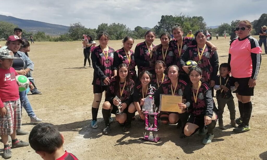 Primero final de fútbol femenil en la comunidad de Francisco Sarabia