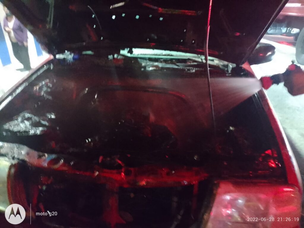 Alarma por incendio de una camioneta