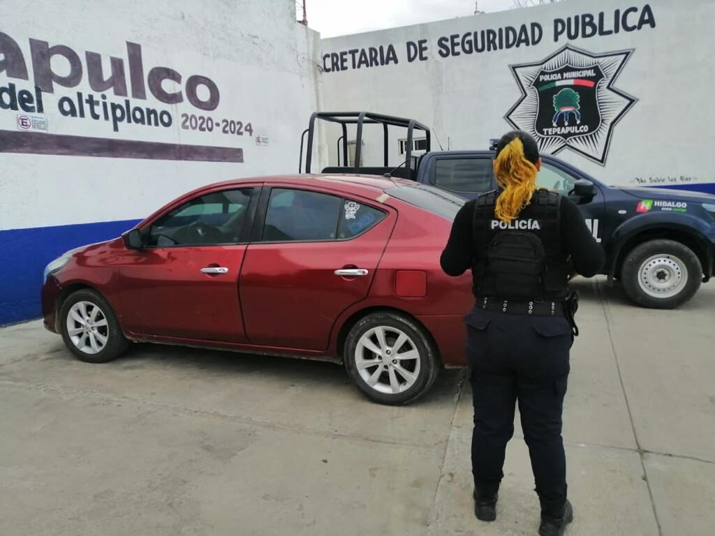 Detenido por conducir un coche con reporte de robo