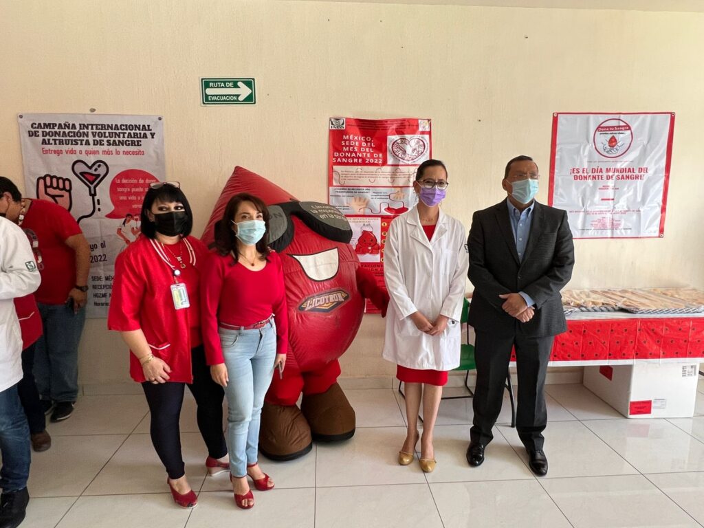 Personal del IMSS dona sangre de manera altruista en Hidalgo