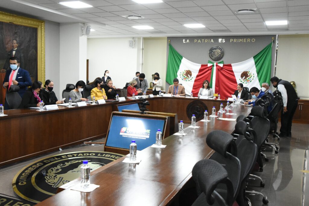 Diputados buscan hacer funciones de regidores