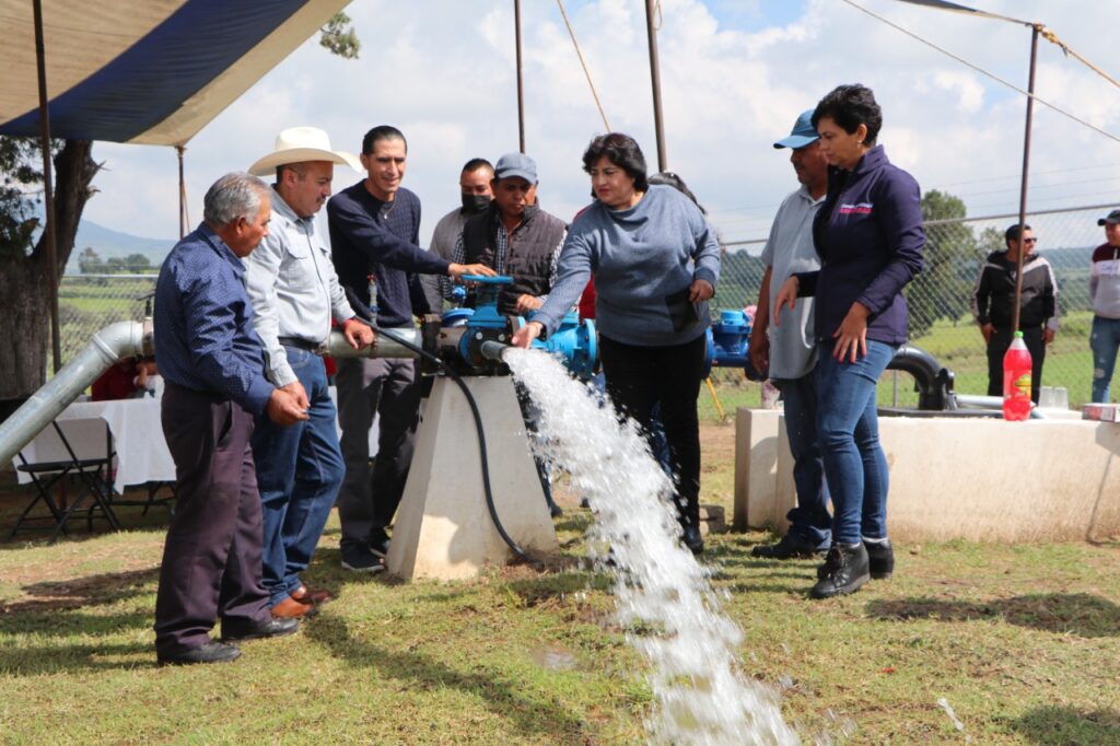 Inauguración del pozo de agua de San Lorenzo Xicoténcatl