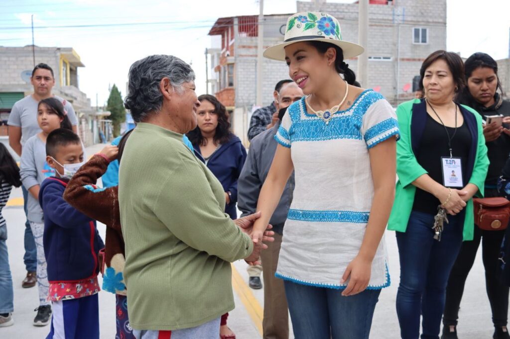 Alcaldesa realizo la entrega de obras