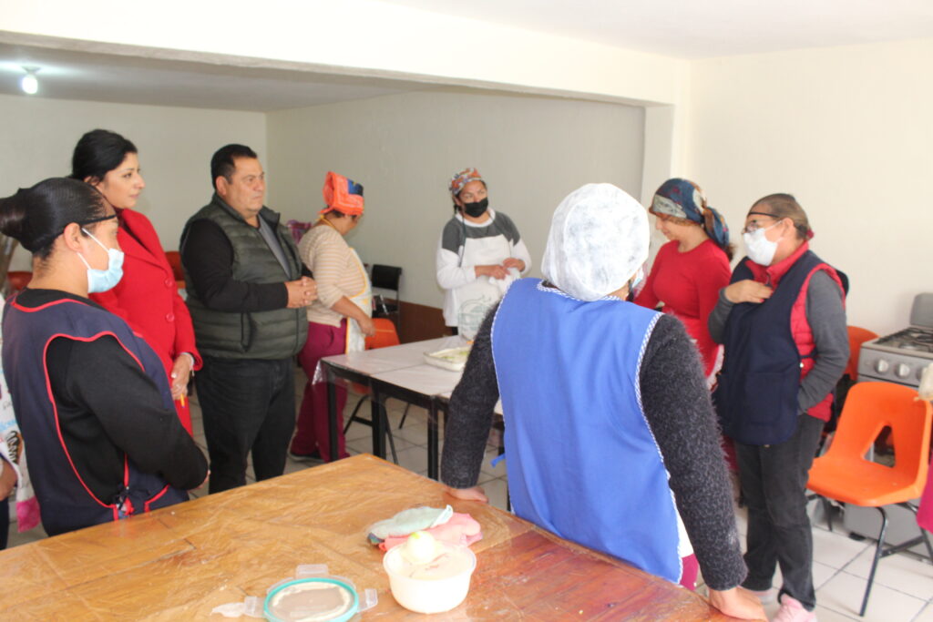 Cursos de capacitación a mujeres