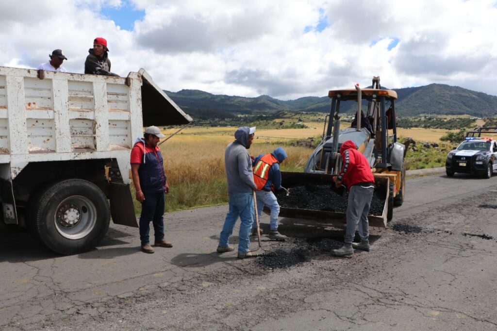 Brindan mantenimiento a las carreteras