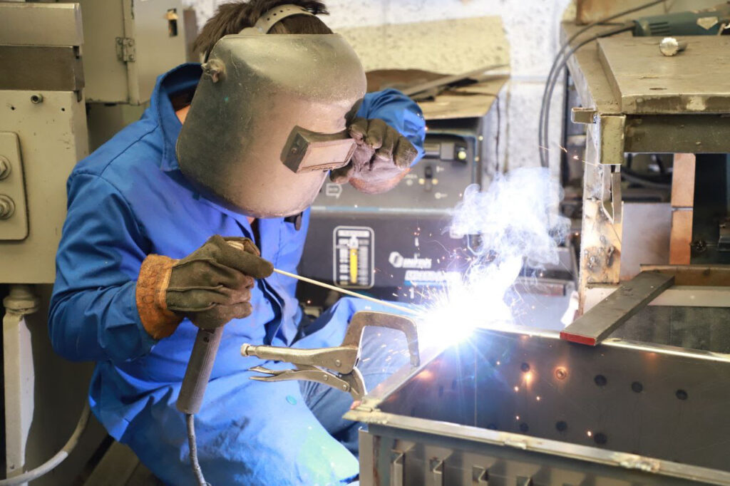 Gobierno de Julio Menchaca gestiona tres mil ofertas laborales