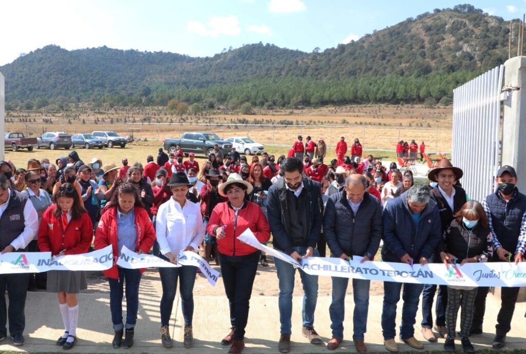 Alcaldesa impulsa el progreso de Almoloya