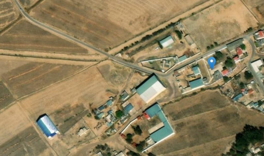 Sujetos armados asaltan y roban camioneta