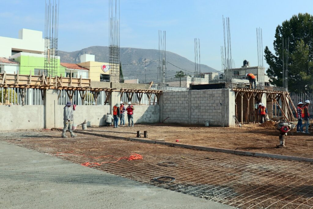 Avance del 66% a construcción del auditorio Villa Aquiles Serdán