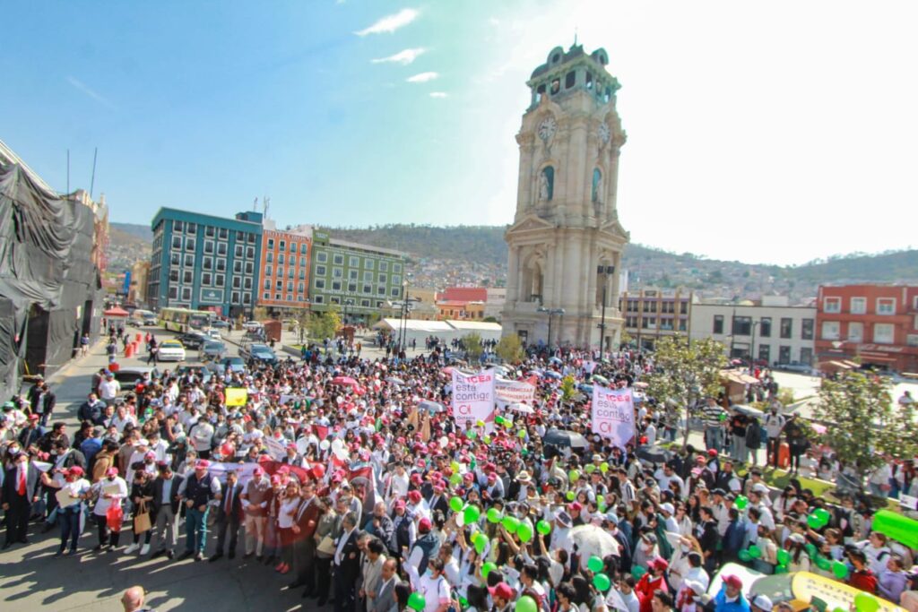 Octavio Castillo se registra como candidato a rector de UAEH