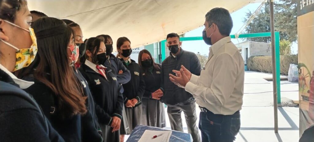 Apoya IHFES a las personas para iniciar, continuar o concluir estudios de nivel superior