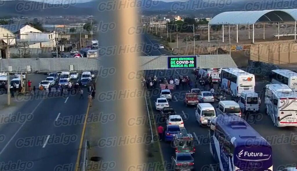 Cebaderos cierran la carretera Pachuca-Ciudad Sahagún