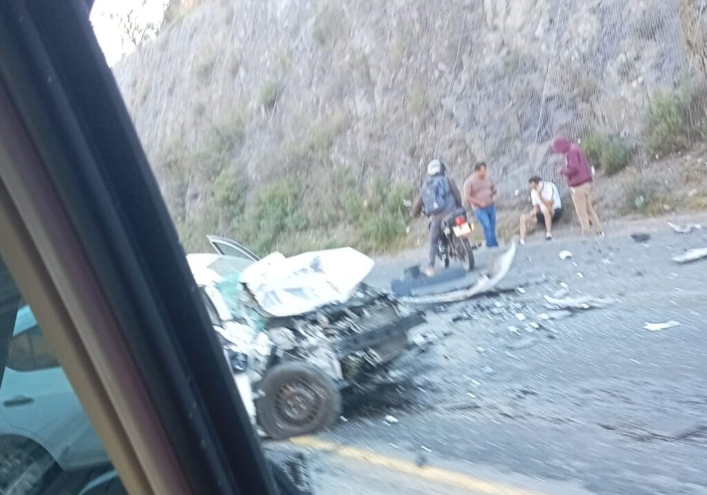 Mortal choque en el corredor de la montaña