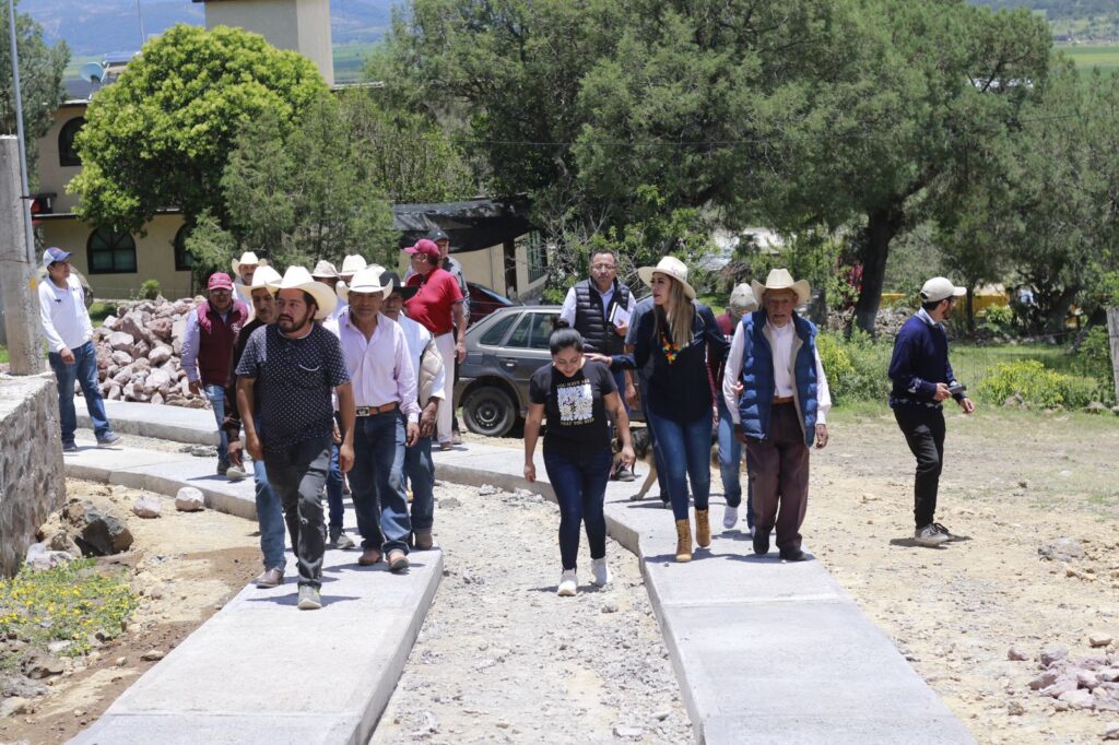 Marisol Ortega visitó obras en comunidades