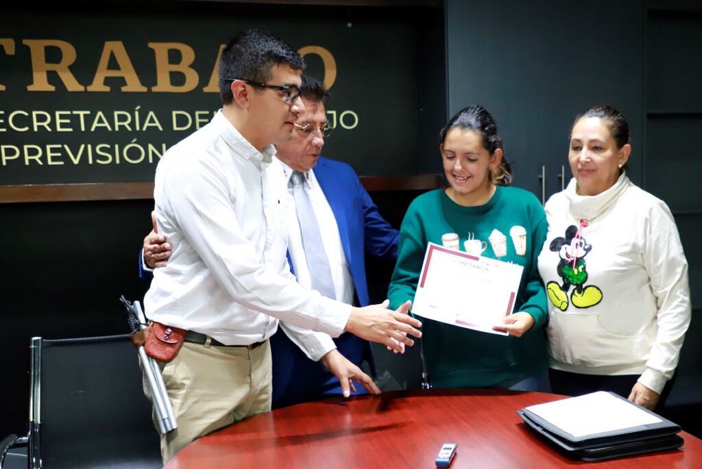 Personas con discapacidad acreditan habilidades para el trabajo