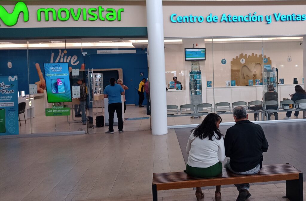 Movistar comete engaños para tener clientes