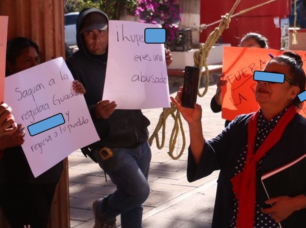 Vinculan a proceso a una regidora