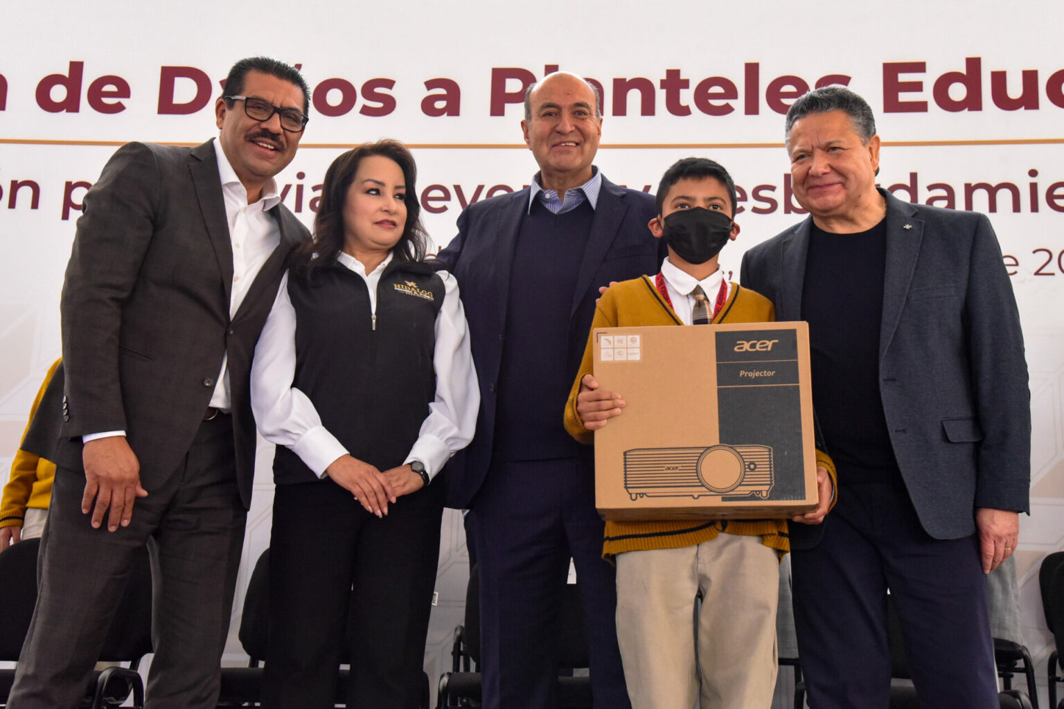 Rehabilitación de escuelas afectadas por inundación: Julio Menchaca