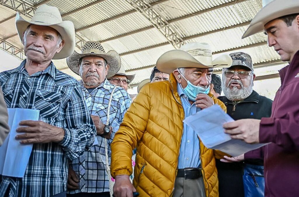 Entrega de cheques de Seguro Pecuario Catastrófico