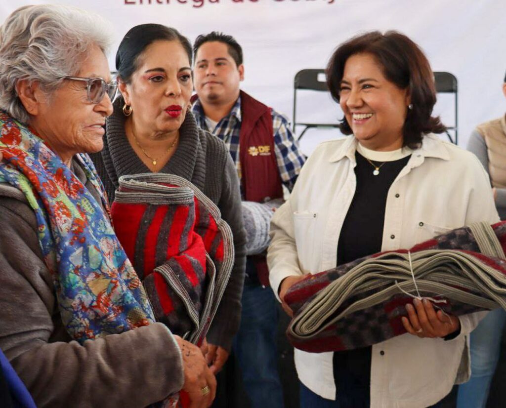 Entrega DIFH apoyos a más de 14 mil hidalguenses