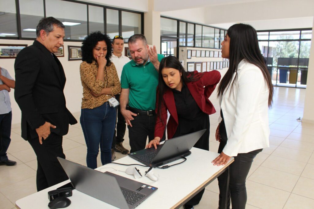 ITESHU desarrolla proyecto para optimización de procesos industriales