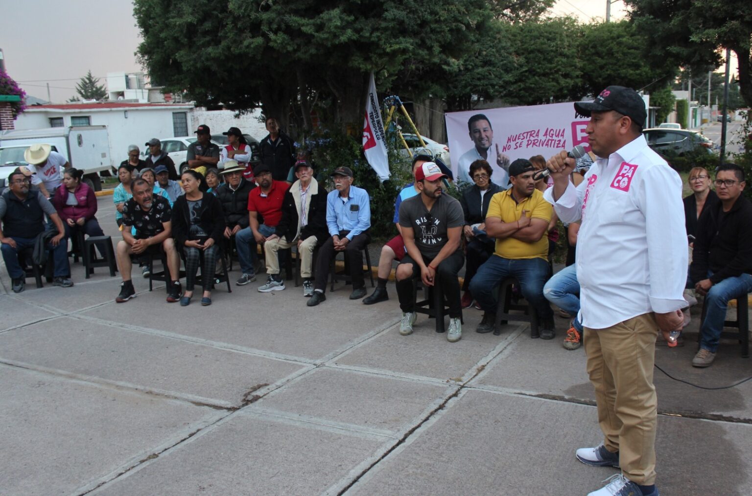 Paco Hernández gana simpatizantes en Tepeapulco