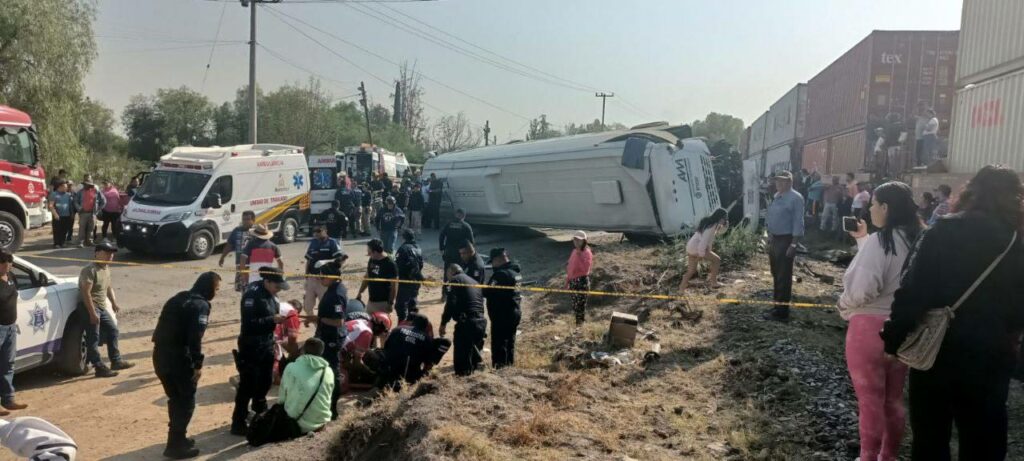 Un muerto y cinco heridos saldo de un trenazo