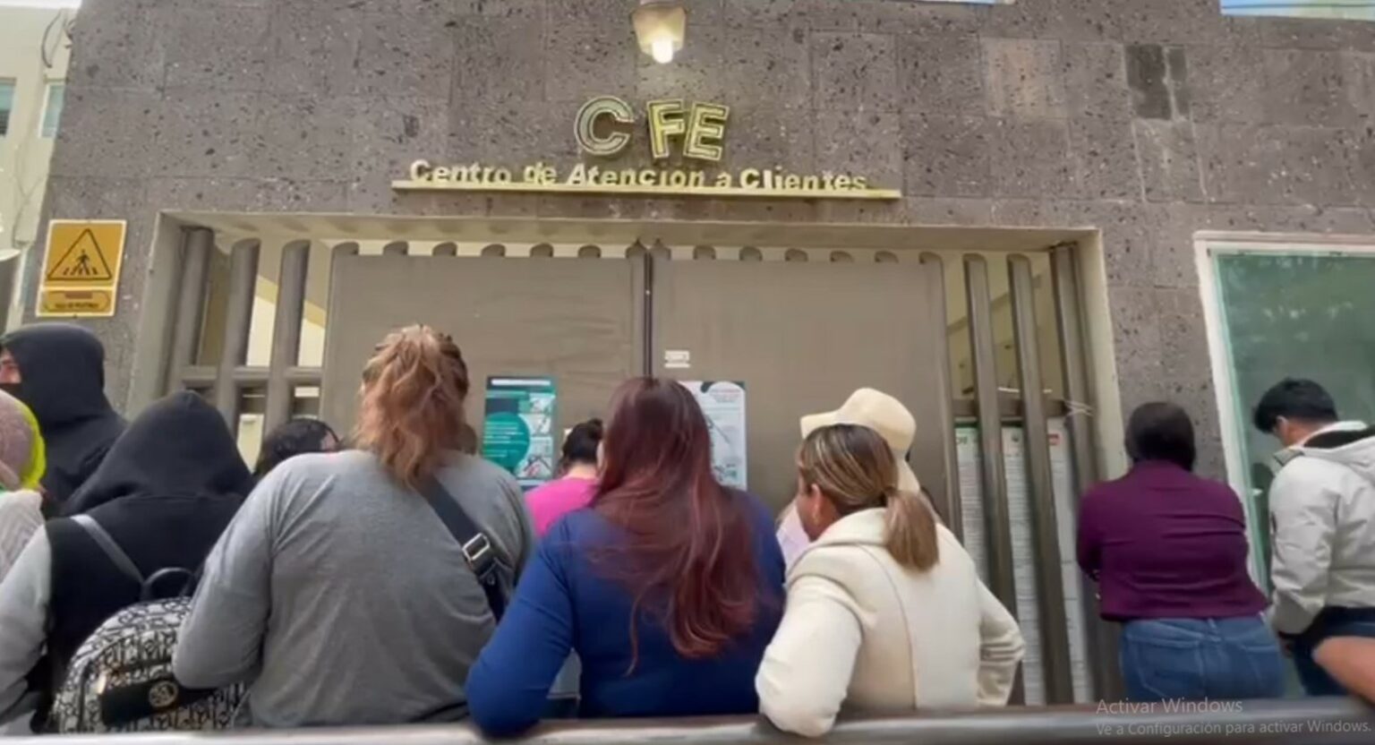 CFE cortó la luz y dejó sin agua a Tlanalapa