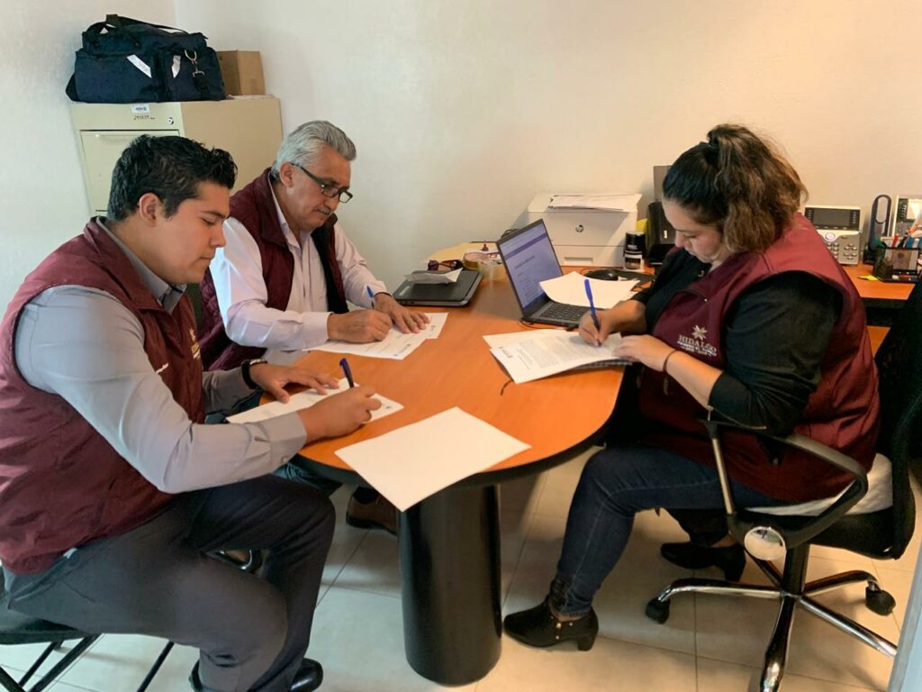 Contraloría supervisa y verifica trámites y servicios de placas vehiculares