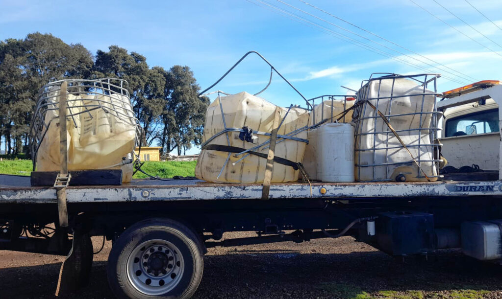 Policía Estatal asegura vehículo y controla derrame de hidrocarburo