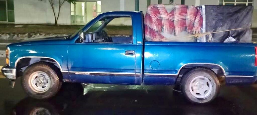 Aseguran dos vehículos con hidrocarburo