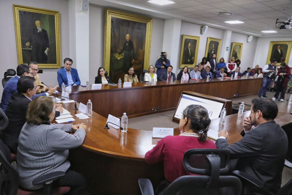 Capacitan a el Ayuntamiento de Pachuca