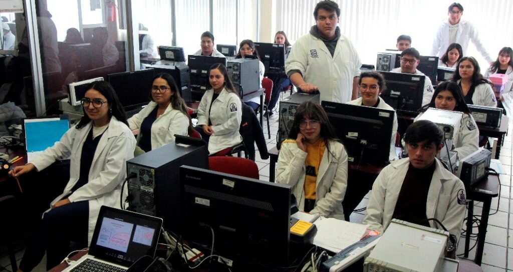 UPP recibe acreditación para su Ingeniería Biomédica