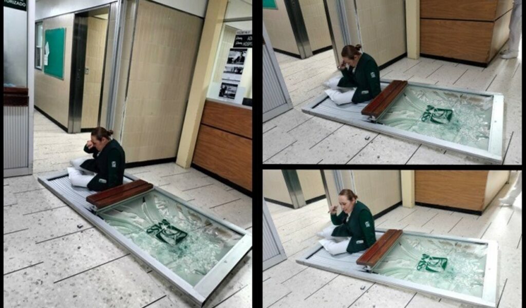 Puerta de quirófano le cayó a una enfermera del IMSS
