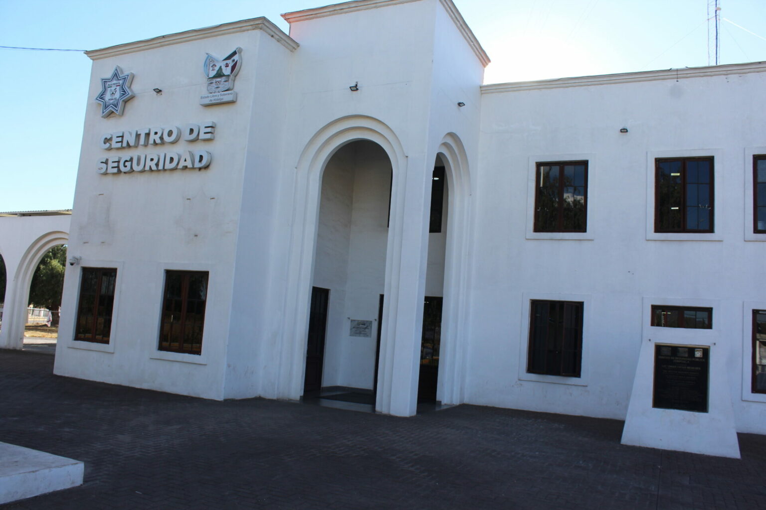 Buscan contratar policías por tres meses