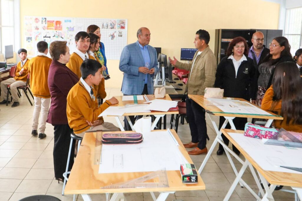Secundarias técnicas forman infancias y juventudes transformadoras