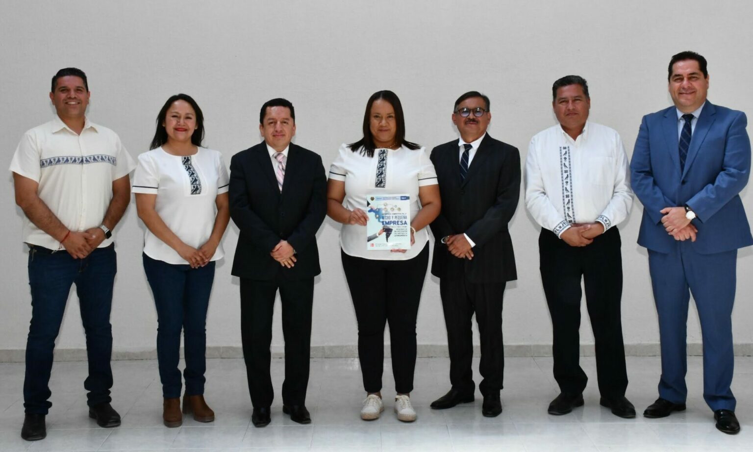 UTVM presenta libro que contribuye al crecimiento de las mipymes