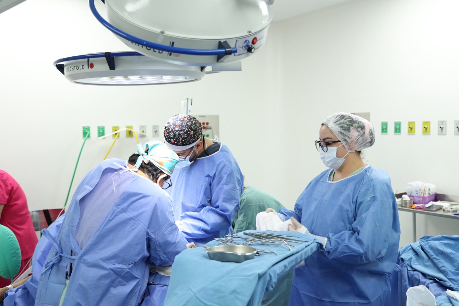 IMSS moderniza quirófanos para beneficio de población