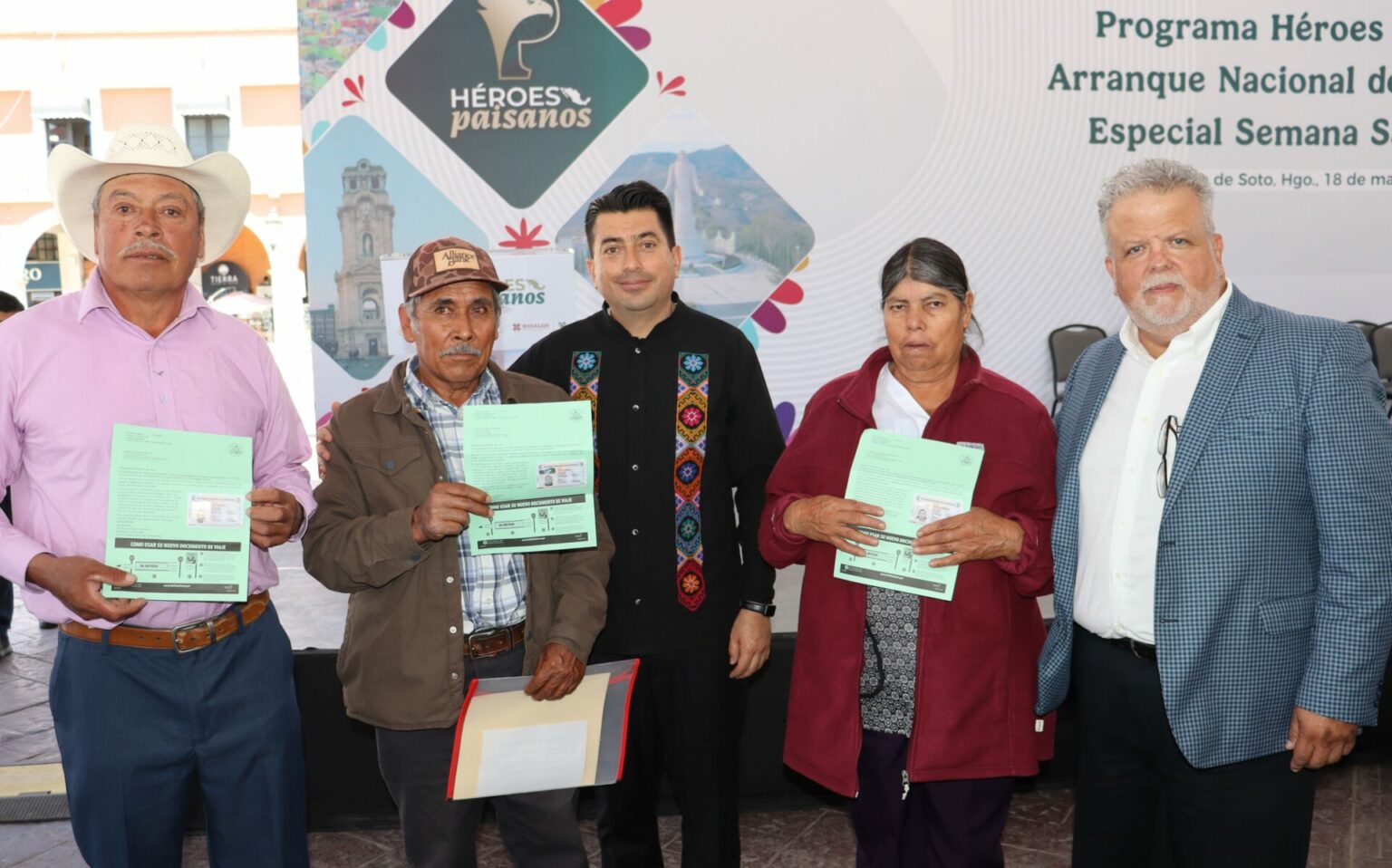 Gobierno de Hidalgo reúne a familias de migrantes