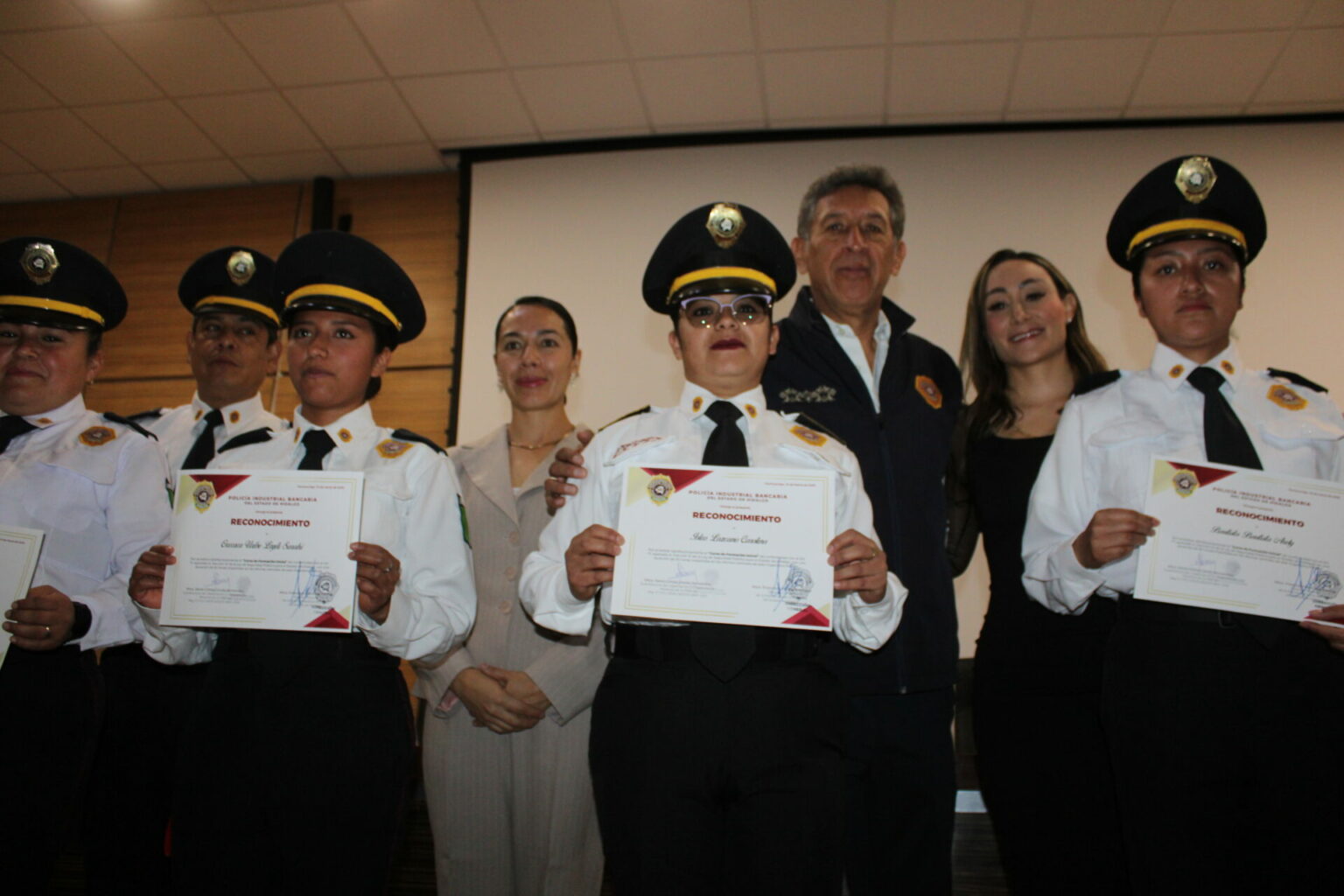 87 nuevos policías llegan a las filas de la PIBEH