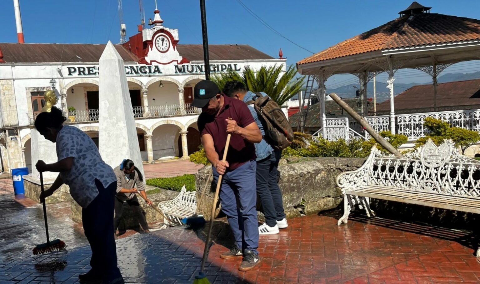 Alcalde tiene abandonada su presidencia municipal