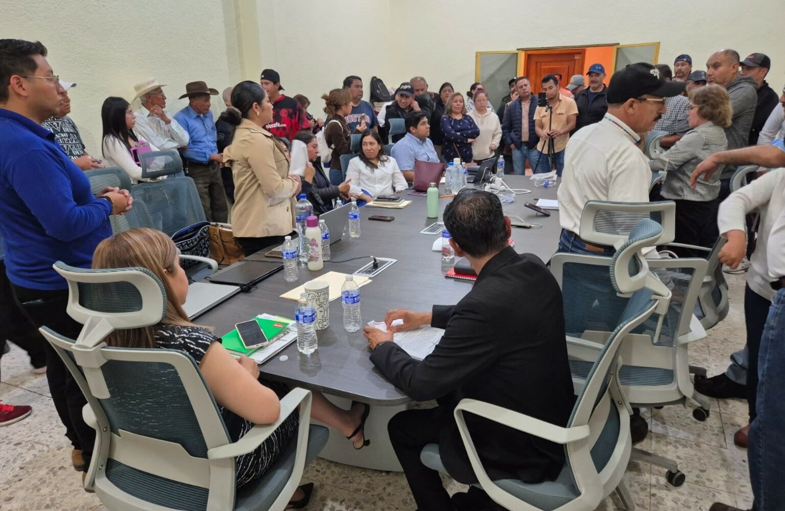 Regidores obligados a cancelar aumento a sus dietas