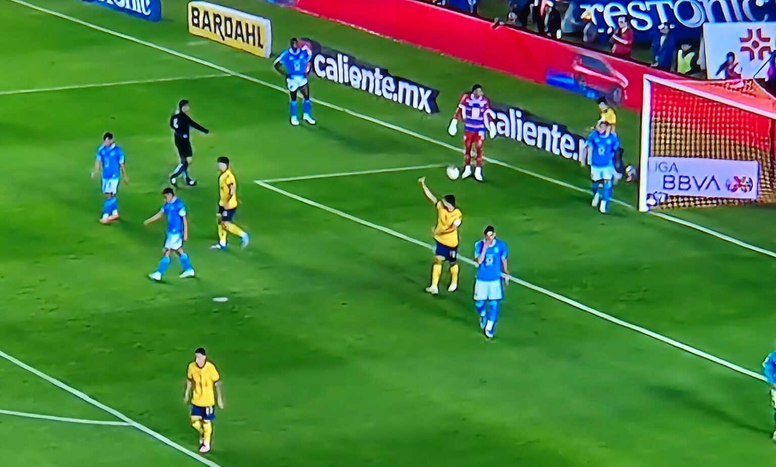 América con empate global 2-2 elimino al Cruz Azul