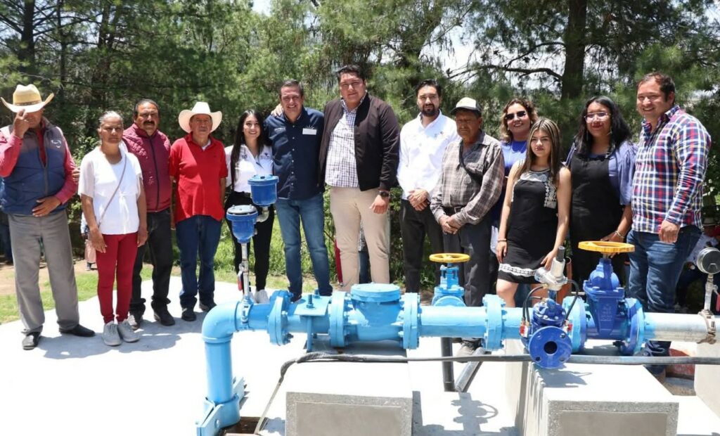 Francisco Sinuhé entrega obras de infraestructura transformadora