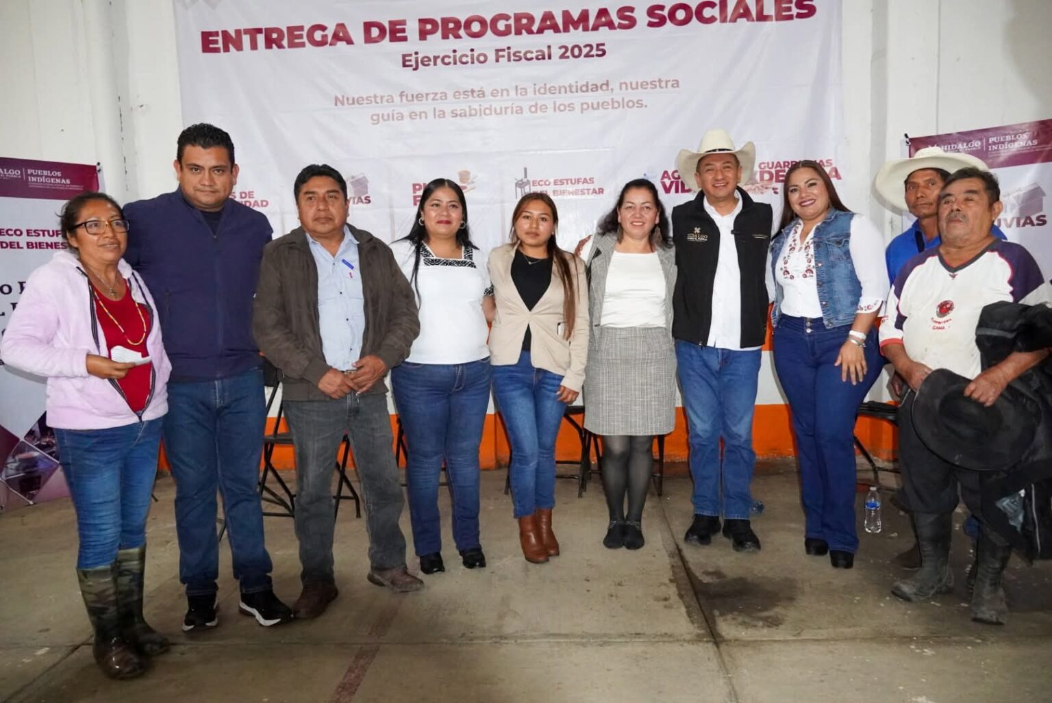 Piden la renuncia de funcionario con doble plaza